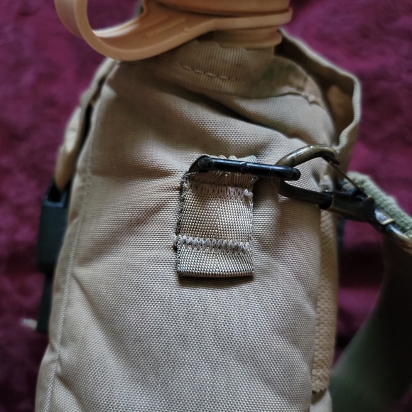 Collapsible Military Water Canteen Bottle with Cover and Sling - Picture 6 of 15